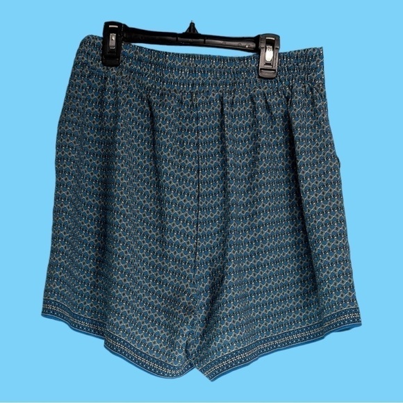 Max Studio Pants - Max Studio Women’s Silky High Waist Fashion Shorts Size M